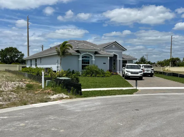 5775 Bent Pine Square, Vero Beach, FL 32967