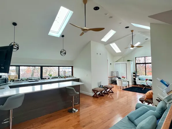 4 Highview Road image 15 of 20