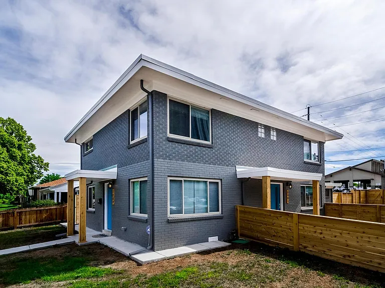 1284 S Harrison St — Photo 1