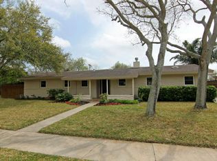 457 Barracuda Pl, Corpus Christi, TX 78411