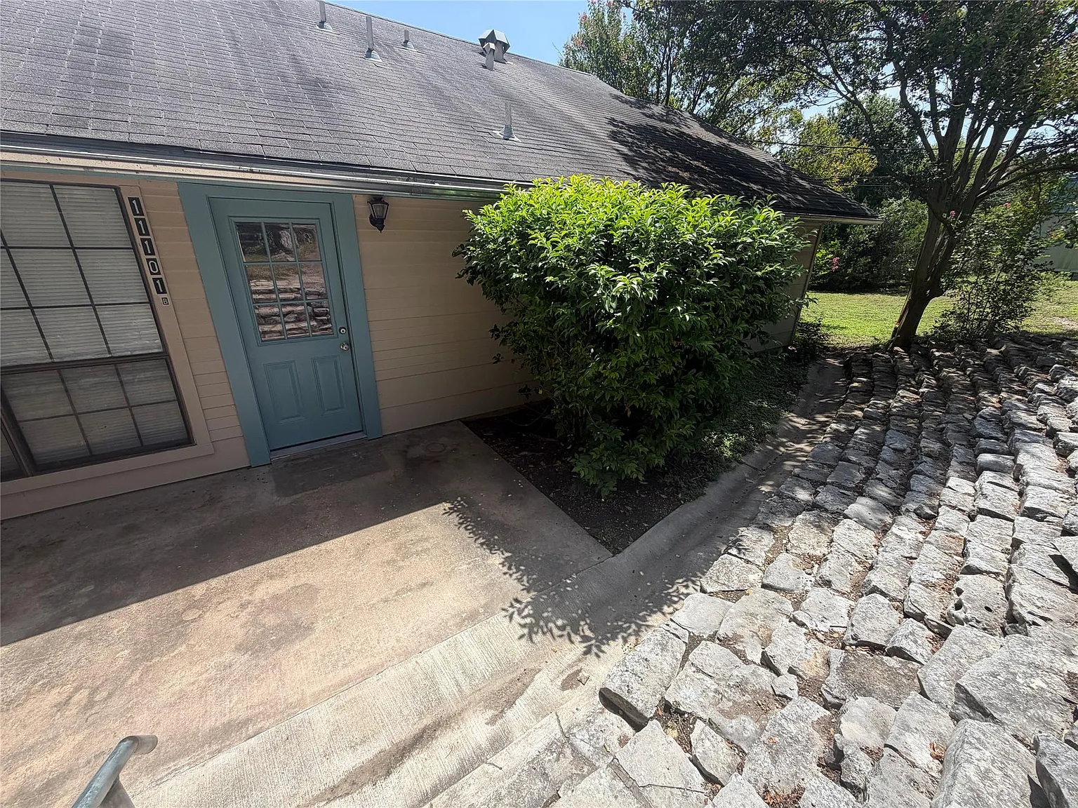 2 bed, 2.5 bath, 1200 sqft, $1,950 — Photo 3