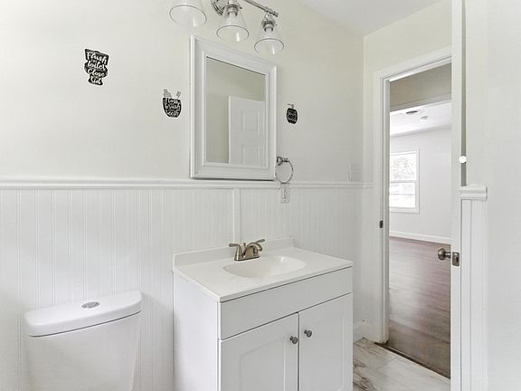 2nd image of 1300-1330 Windsor Ave #1316A