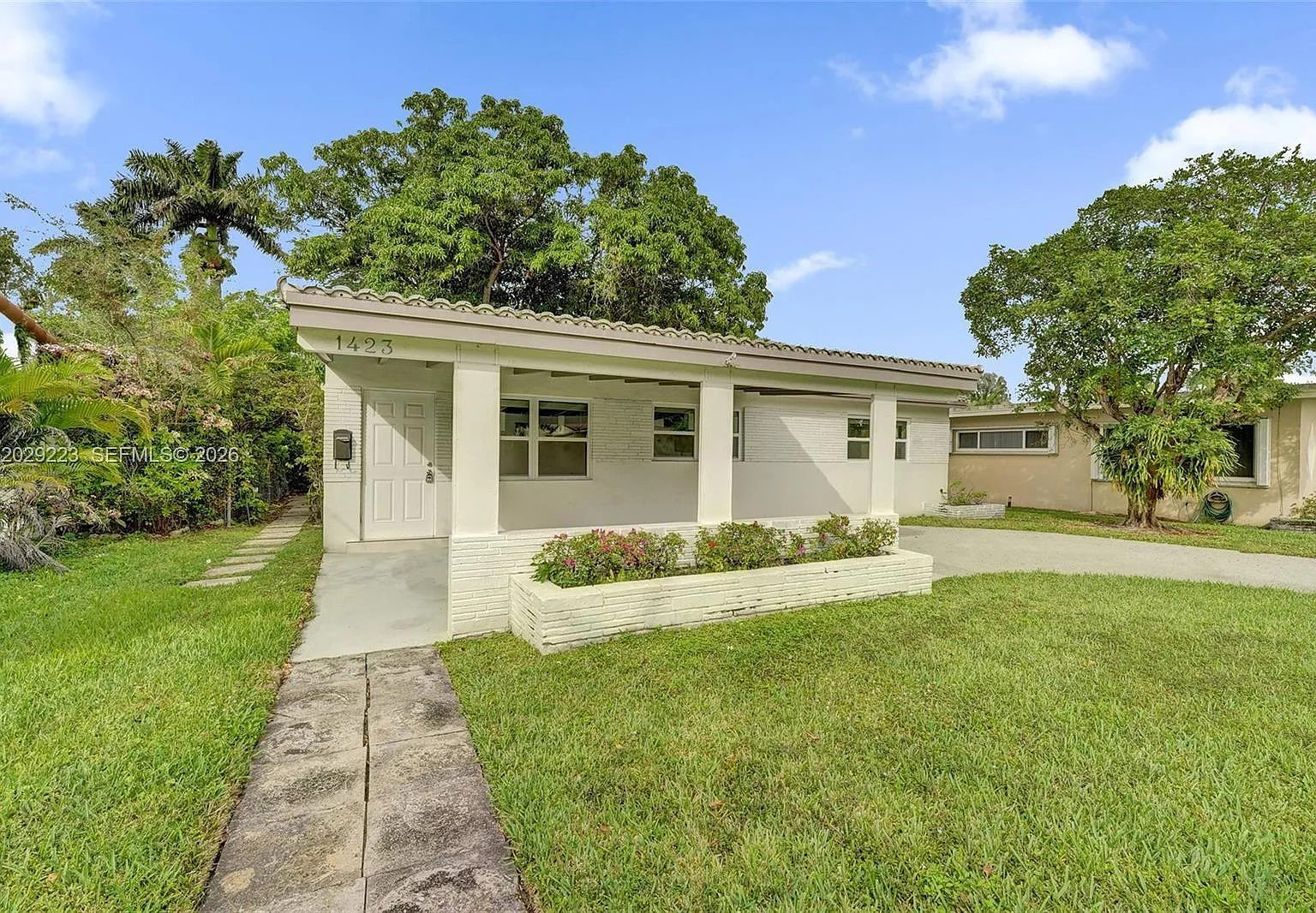 Gardner Villas — Photo 2