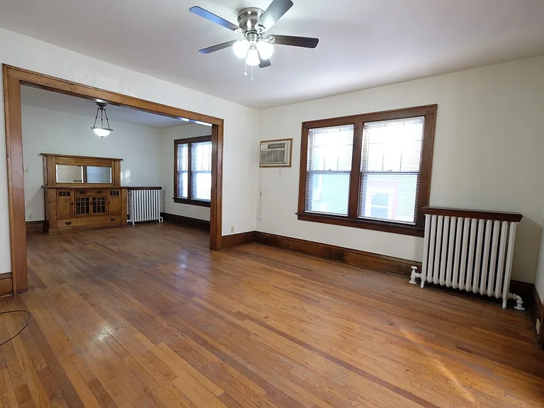 Welcome to Central Lakes of Uptown, where modern comfort meets classic charm. Enjoy spacious interiors, abundant natural light, and hardwood flooring throughout. Your new home awaits a" contact us today for a tour!