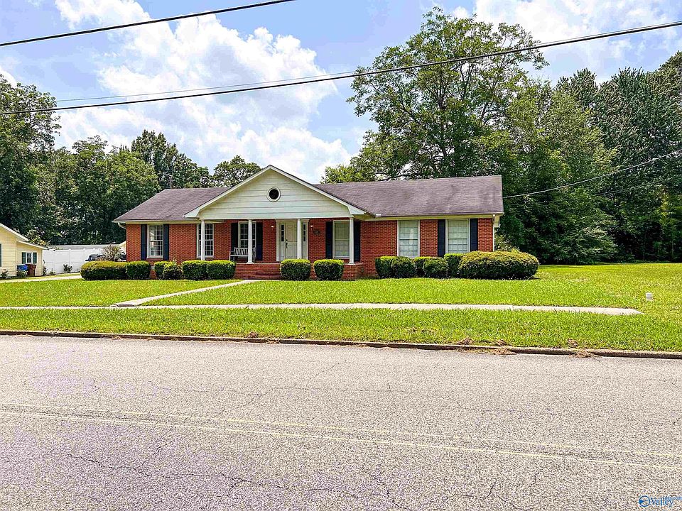 1303 Sparkman St SW, Hartselle, AL 35640 MLS 1839490 Zillow