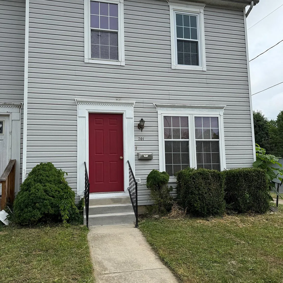 4 bed, 1.5 bath, 1080 sqft, $2,000 — Photo 1