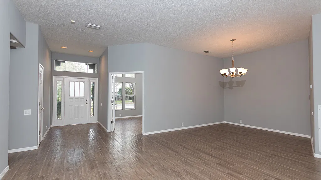 4 bed, 2357 sqft, $3,600 — Photo 3
