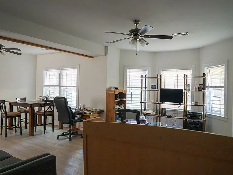 4705 N Troy St — Photo 9