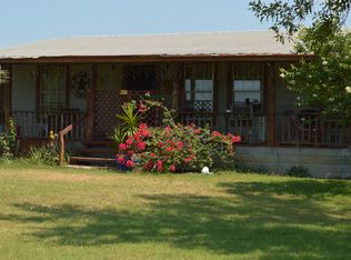 241 Mills Ranch Rd, Pleasanton, TX 78064