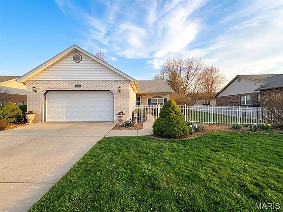 2nd image of 2277 Wellington Dr