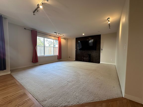 5th image of 13228 NE 135th Ct