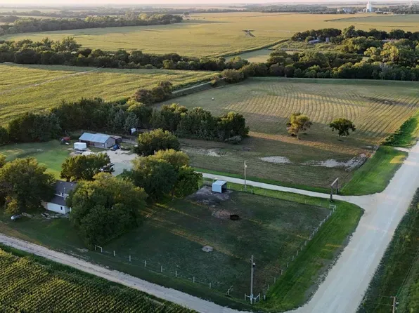 27021 M Rd, Gaylord, KS 67638