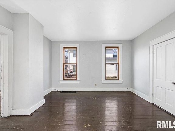 4th image of 1420 W 7th St