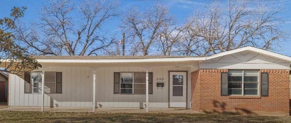 1st image of 2140 Glenwood Dr
