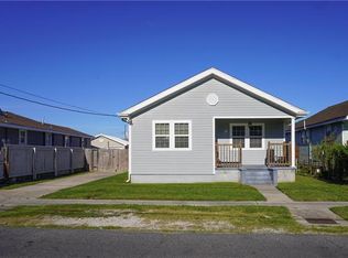 615 Brown Ave, Harvey, LA 70058
