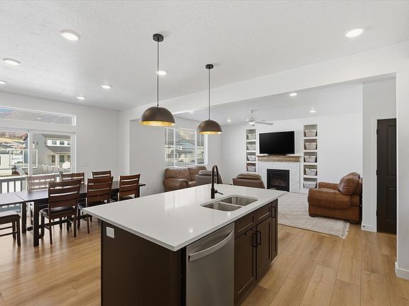 5th image of 3367 S Pinyon Park Ln