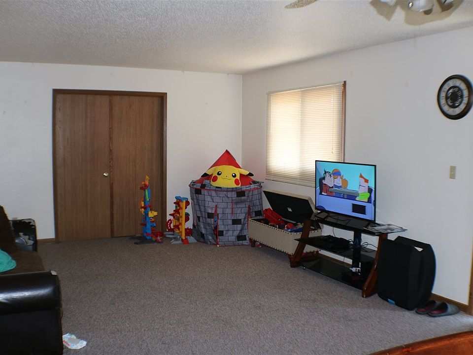 2nd image of 813 Westwinds Dr APT 1
