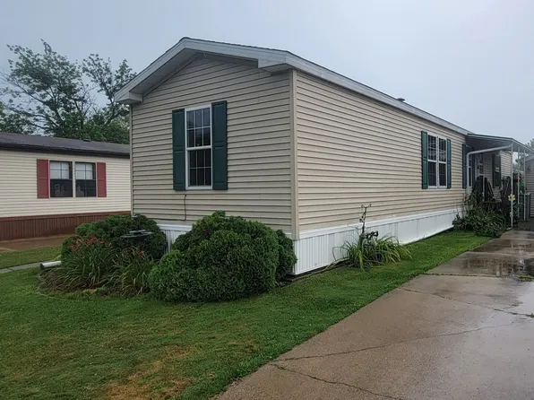76 Robin Rd #76ROB, Beecher, IL 60401