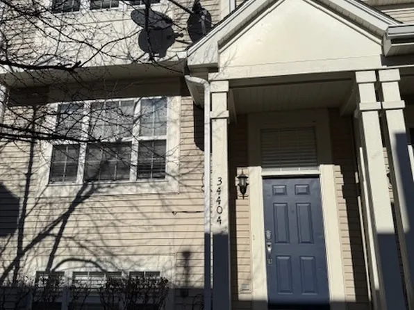 34404 N Barberry Ct, Round Lake, IL 60073