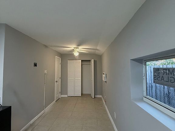 3rd image of 2310 Wilson St Unit C