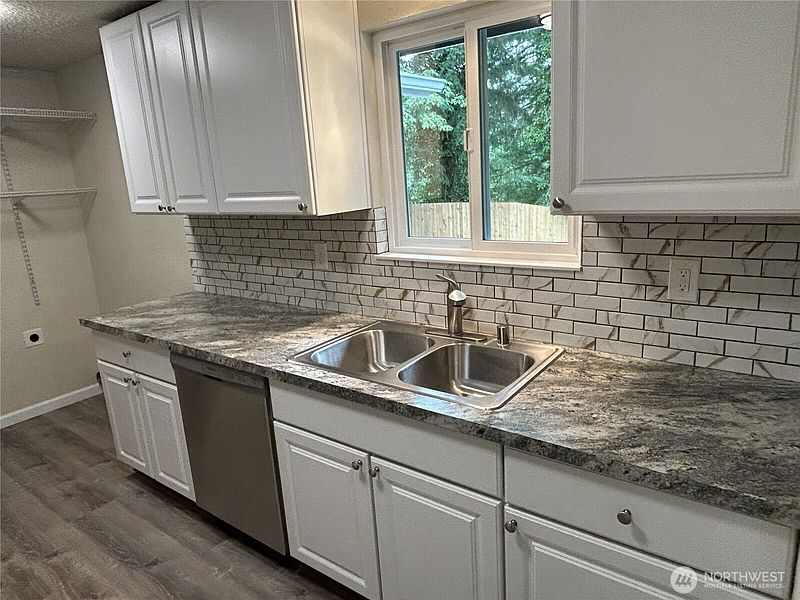 3rd image of 7812 Greenridge Street SW