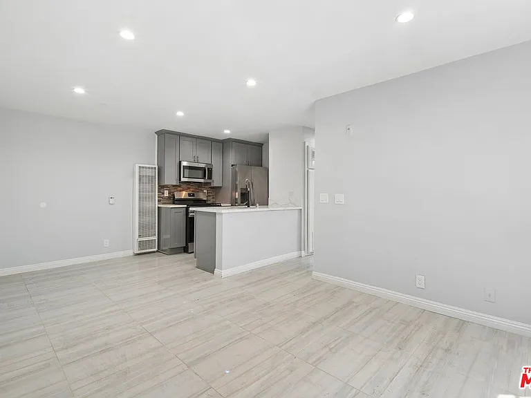 852 N Bunker Hill Ave #105 — Photo 1