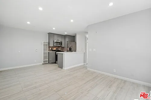 852 N Bunker Hill Ave #105 Photo 1