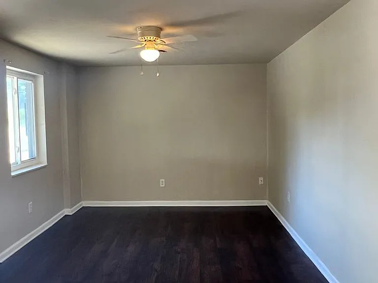 1518 Chartiers Ave — Photo 5