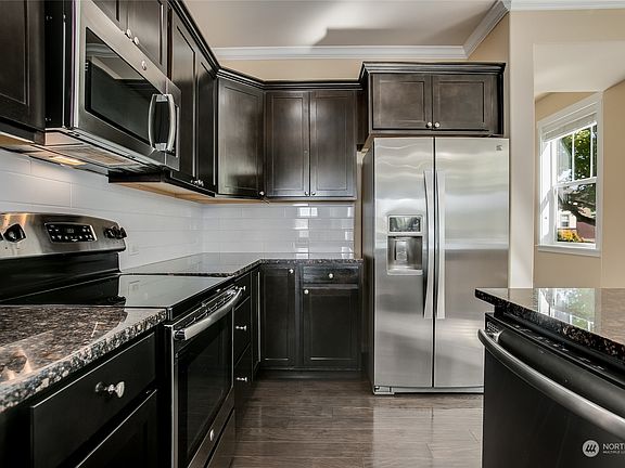 4th image of 8993 Aster Street SE
