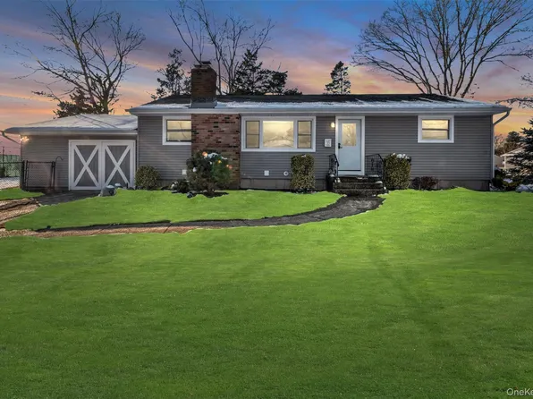 34 W Court Drive, Centereach, NY 11720
