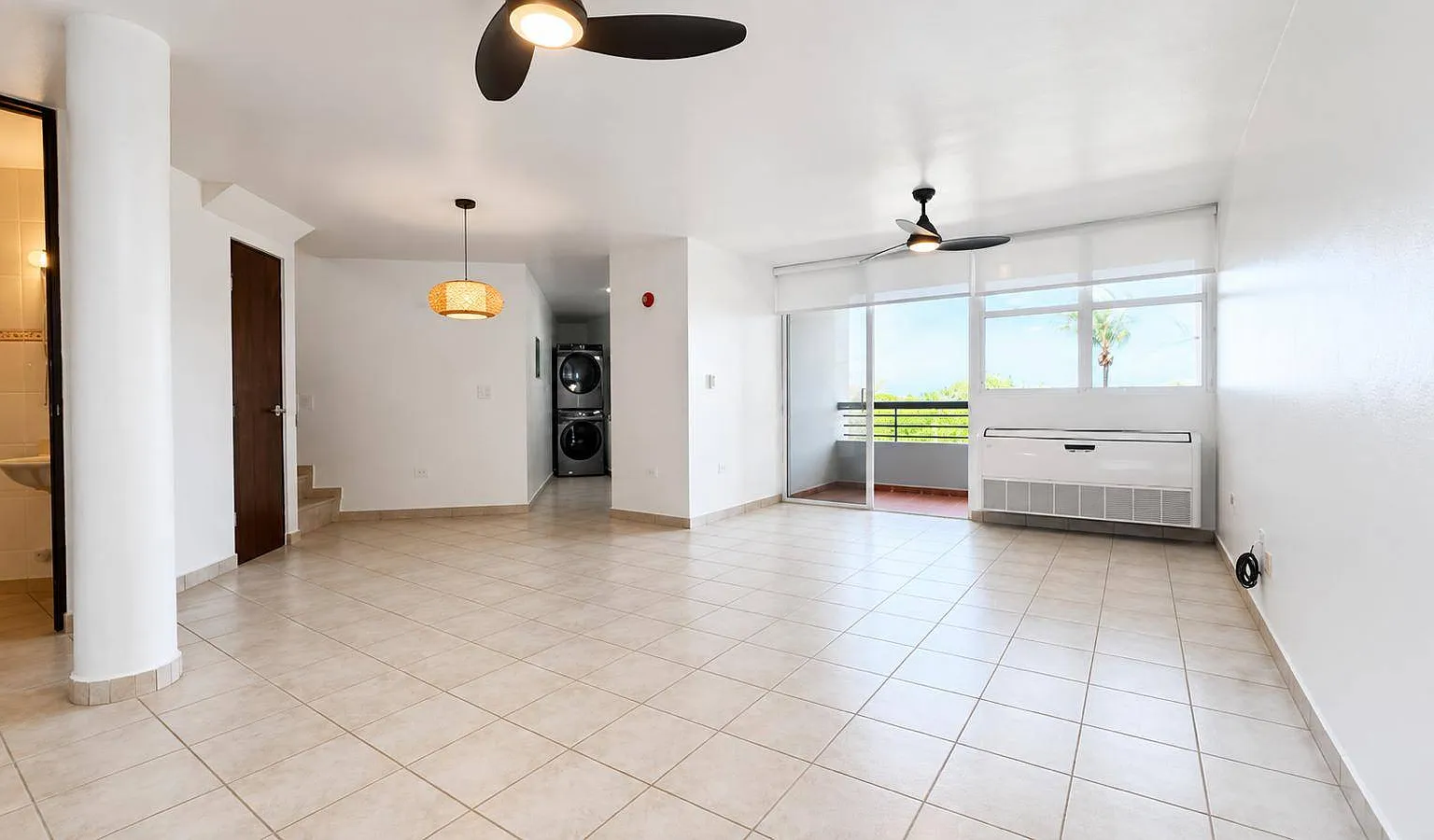 3 bed, 4.0 bath, 1700 sqft, $2,300 — Photo 4