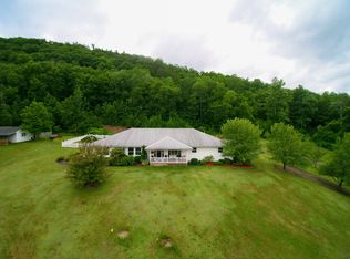 167 James Ln, Falls, PA 18615