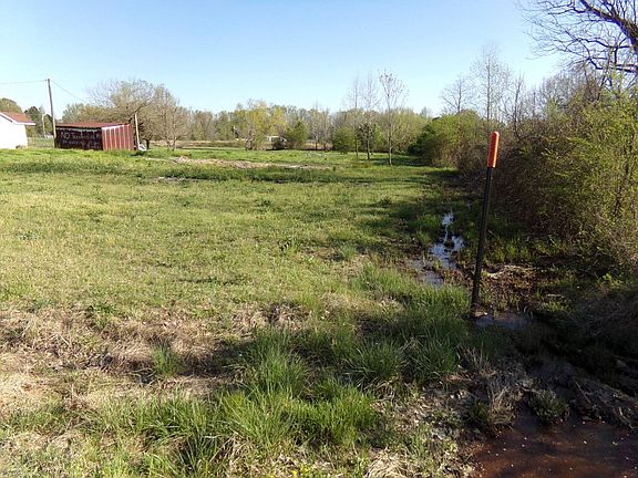 2nd image of 418 Highway 286 E