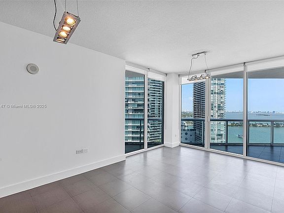 5th image of 480 NE 30th St APT 2104