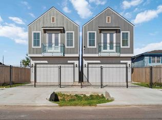 7805 Dyer St, Houston, TX 77088