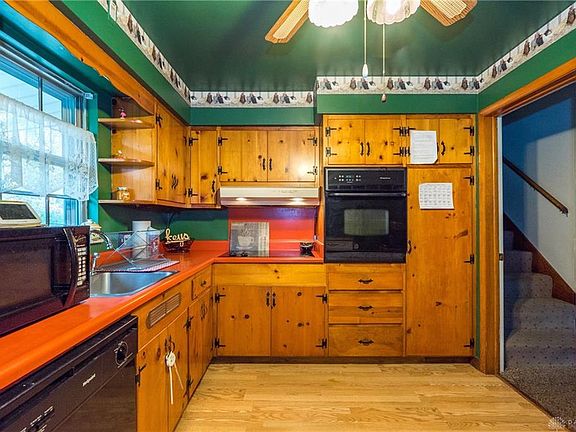 5th image of 563 Eastdale Dr