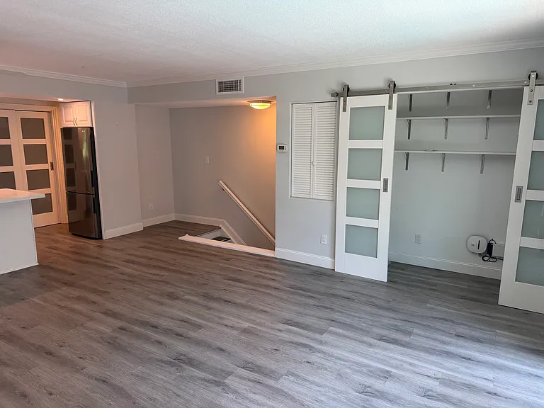105 4th Ave NE #206 — Photo 5