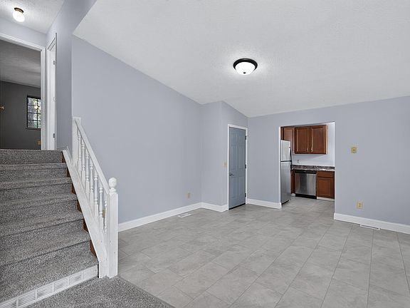 2nd image of 3601 Naples Ct
