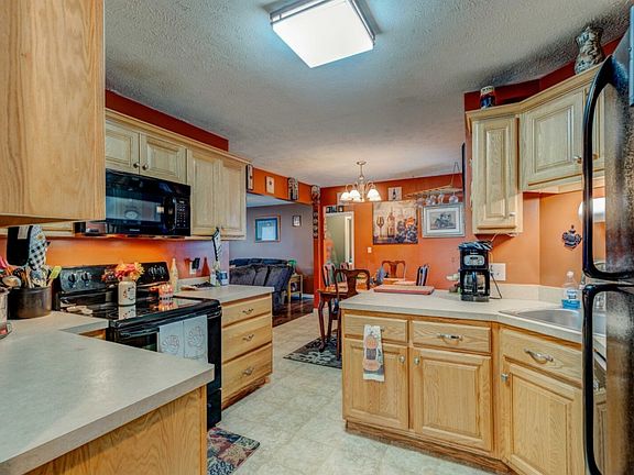 5th image of 1127 W Cobblefield Dr