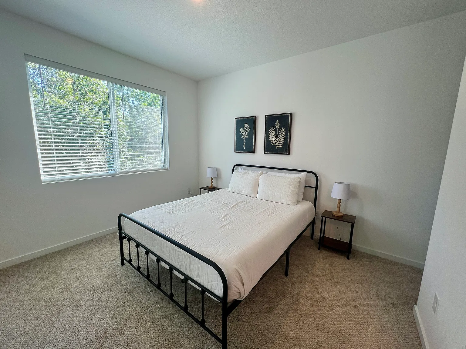 5 bed, 2812 sqft, $3,995 — Photo 4