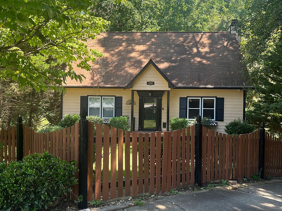 1st image of 230 Martin Ridge Dr SW