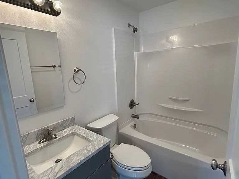 1214 Mosinee Ave — Photo 8