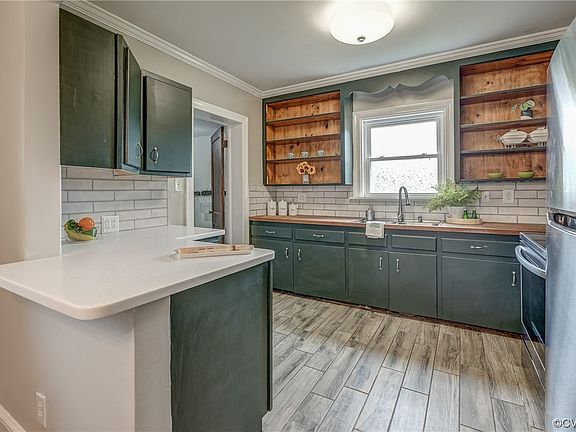 3rd image of 5122 Cavedo Ln