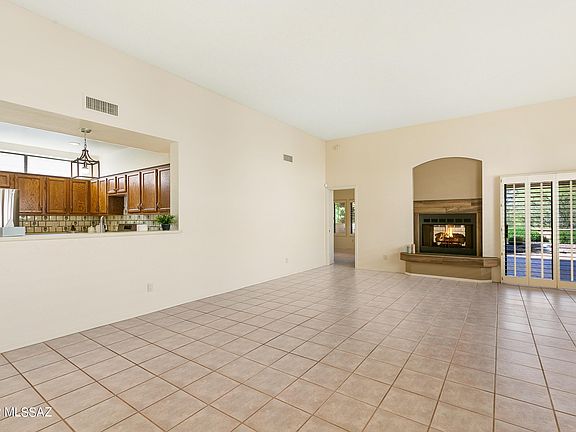 4th image of 5513 N Via Papavero
