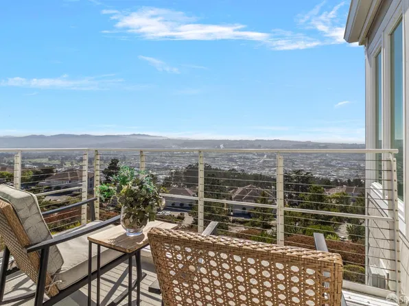 571 Pointe Pacific Dr #1, Daly City, CA 94014