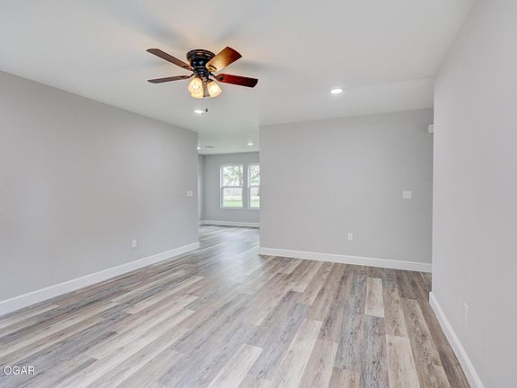 5th image of 820 Murphy Ave