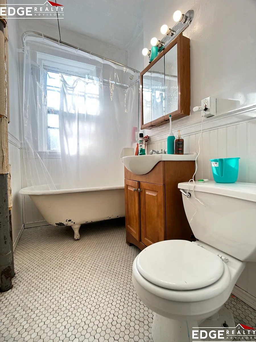 Building Photo - 317 Allston St #15