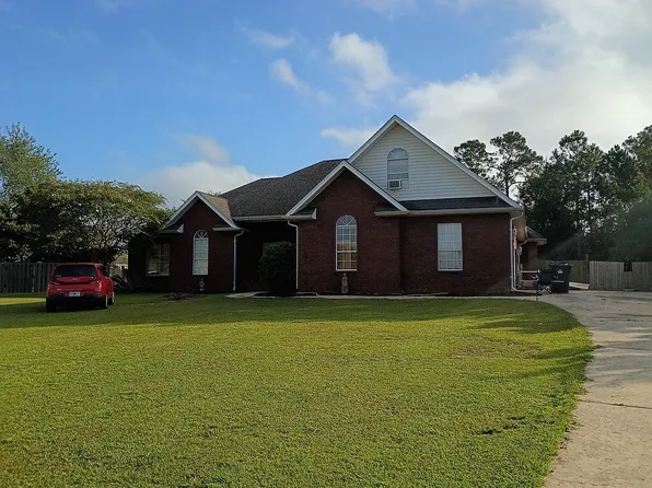704 Piney Ln, Cantonment, FL 32533