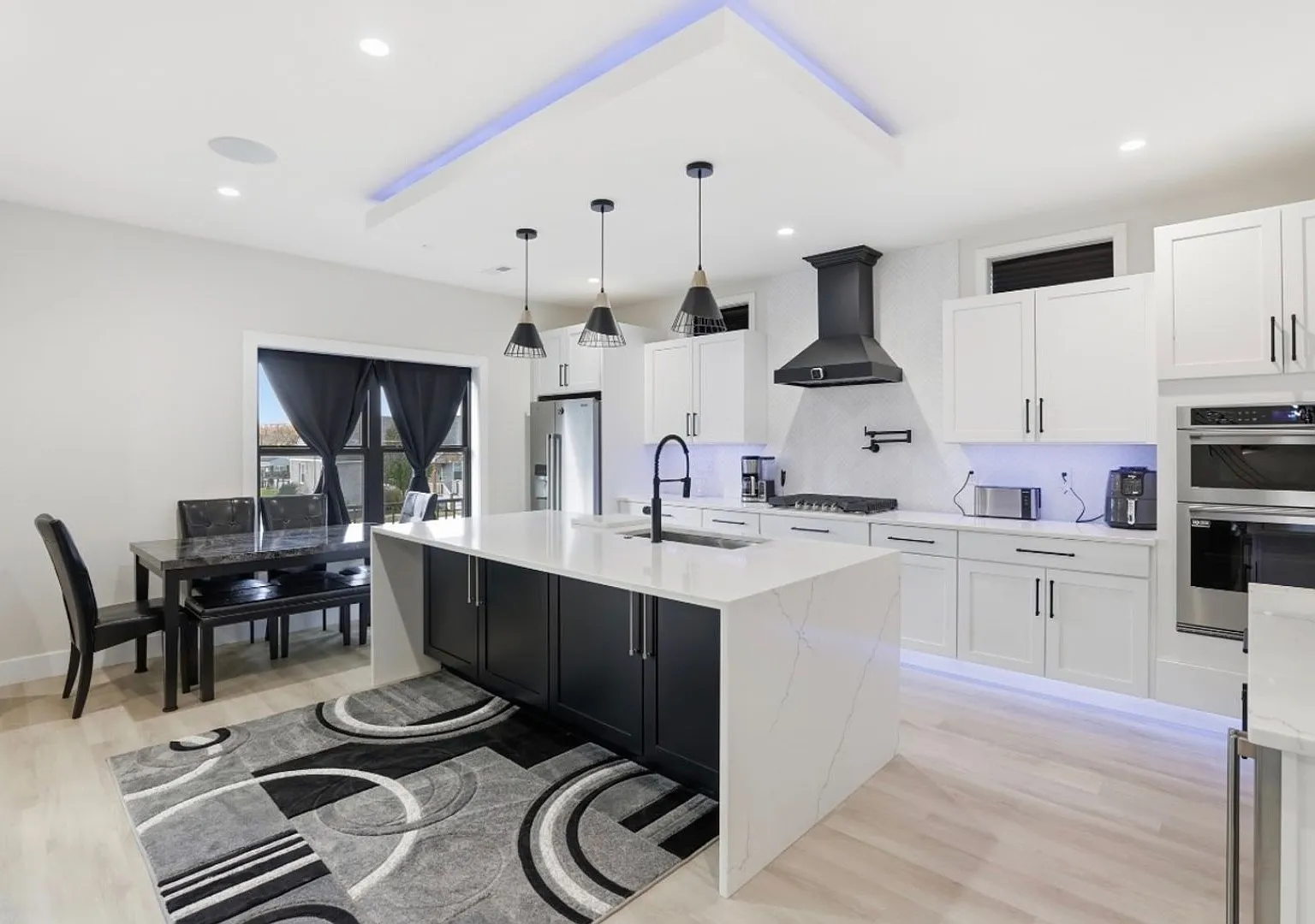 Spacious 4BR House in Sparrows Point — Photo 4
