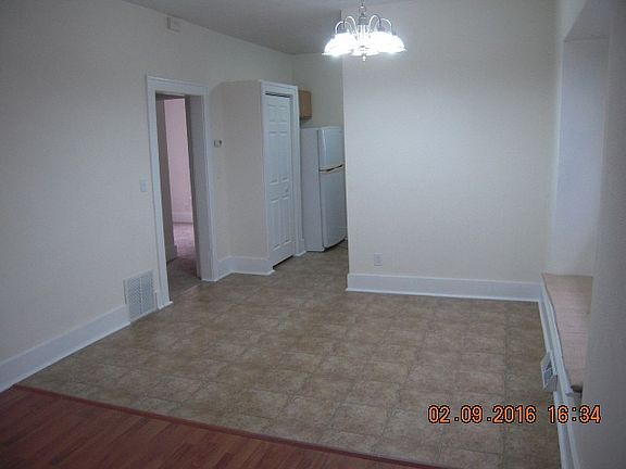 4th image of 806 E 4th St